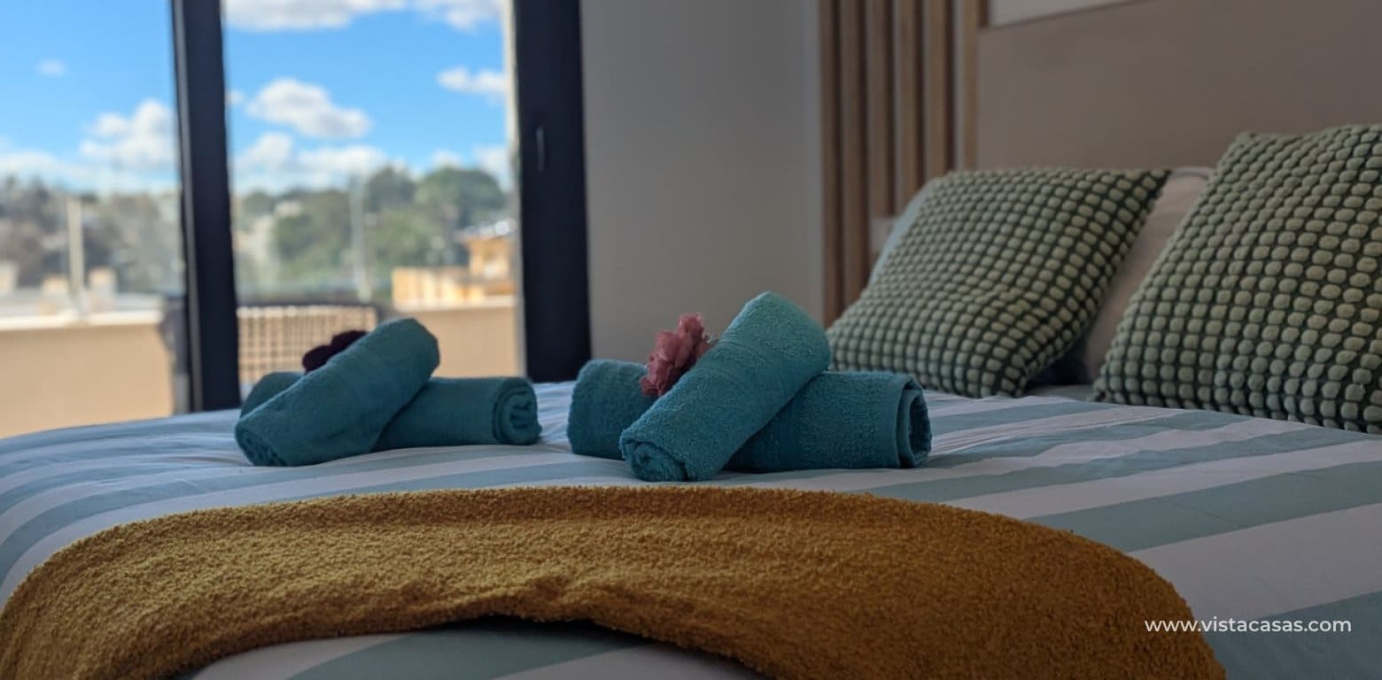 2 bedroom Apartment for sale in Villamartin - € 310,000 (Ref: 9684037)