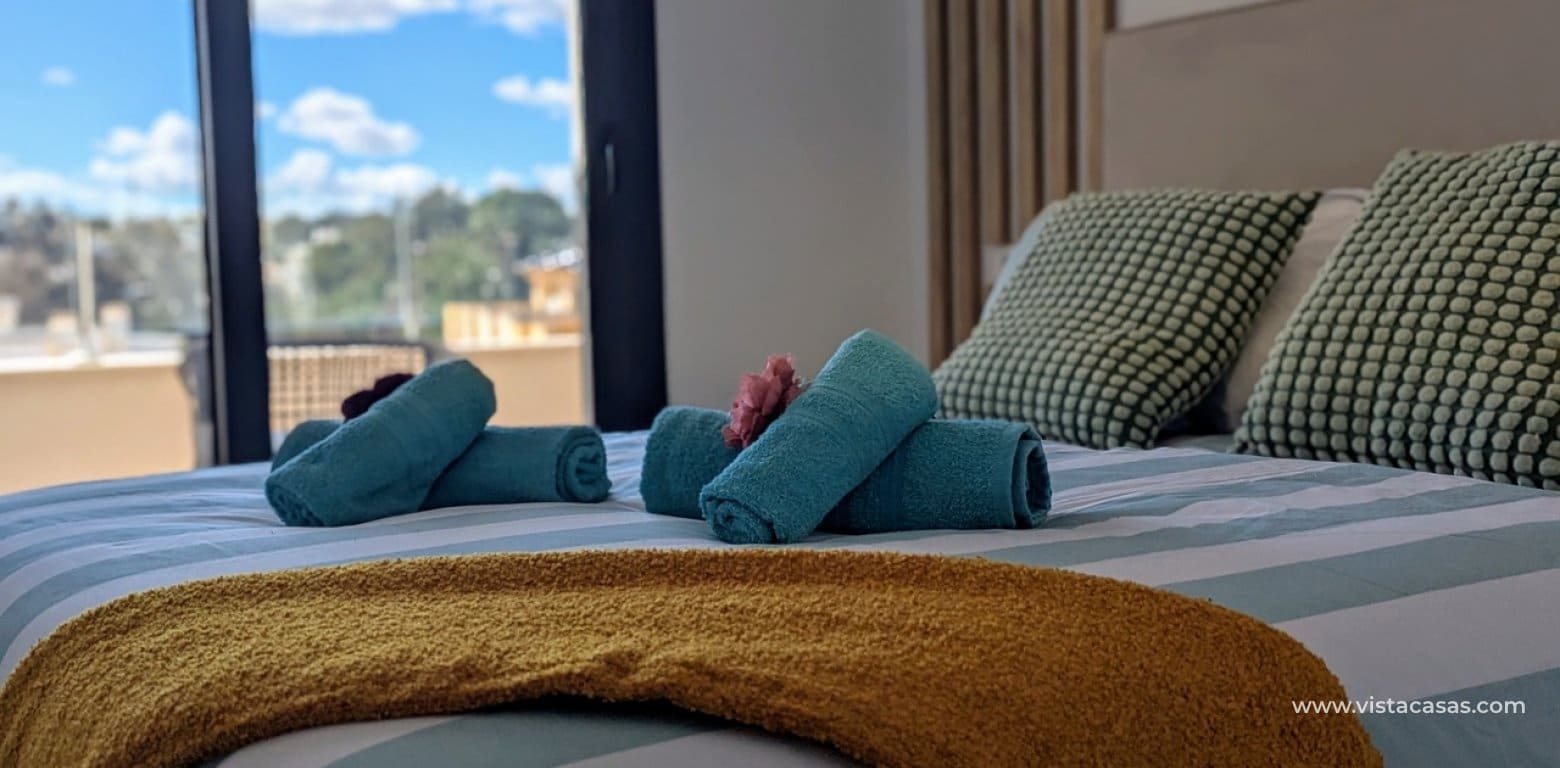 2 bedroom Apartment for sale in Villamartin - € 310,000 (Ref: 9684037)