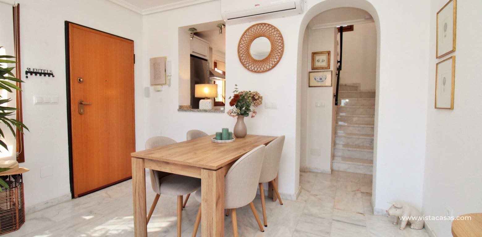 Chalet de 3 habitaciones en San Miguel de Salinas en venta con piscina - 310.000 € (Ref: 9685587)