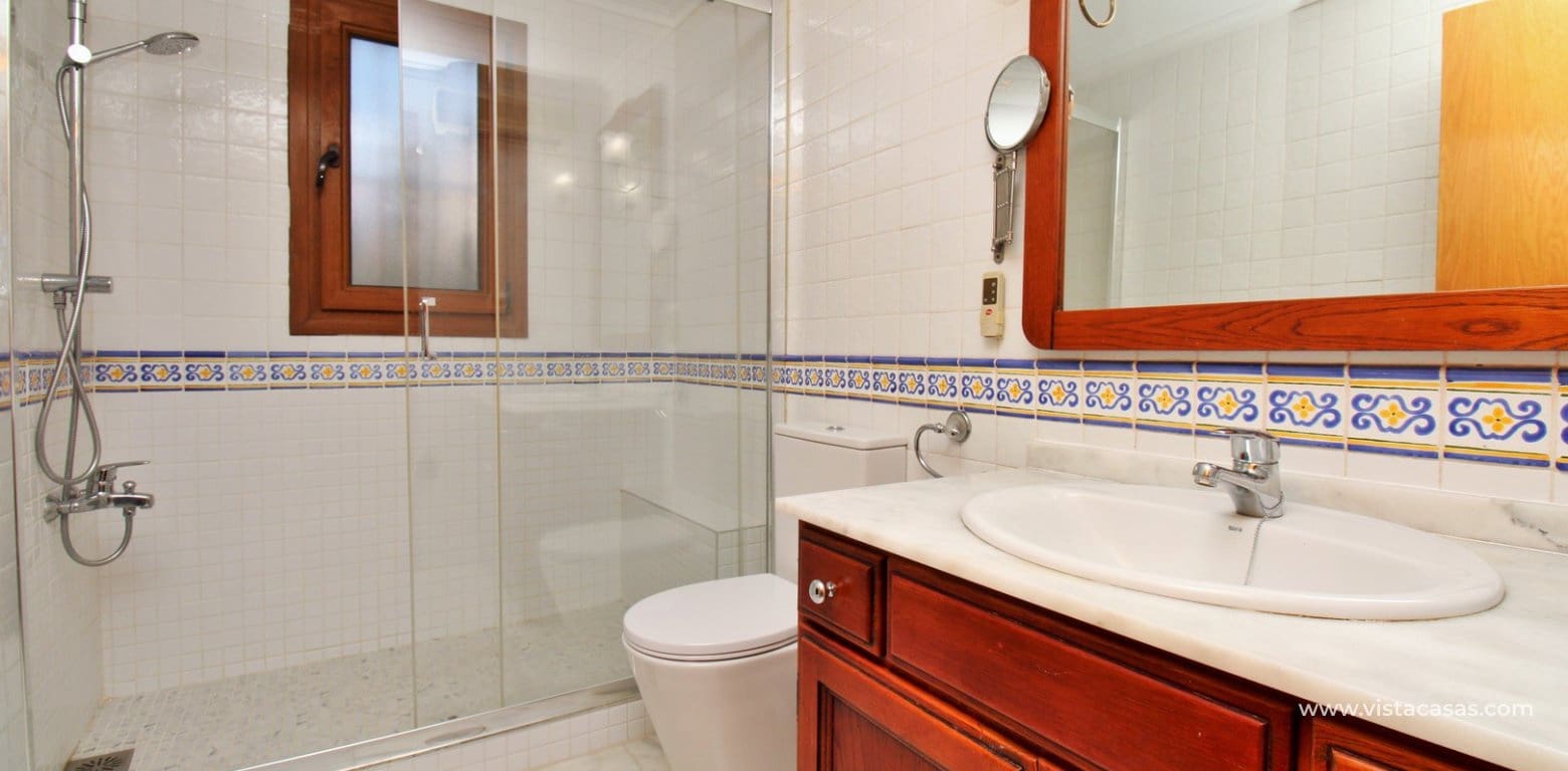 Chalet de 3 habitaciones en San Miguel de Salinas en venta con piscina - 310.000 € (Ref: 9685587)