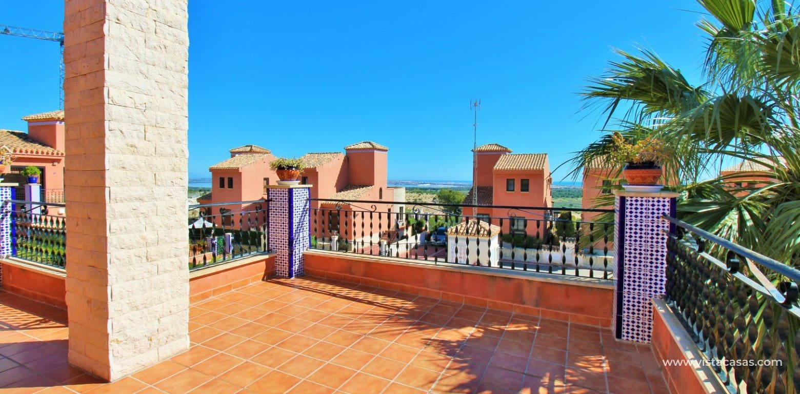Chalet de 3 habitaciones en San Miguel de Salinas en venta con piscina - 310.000 € (Ref: 9685587)