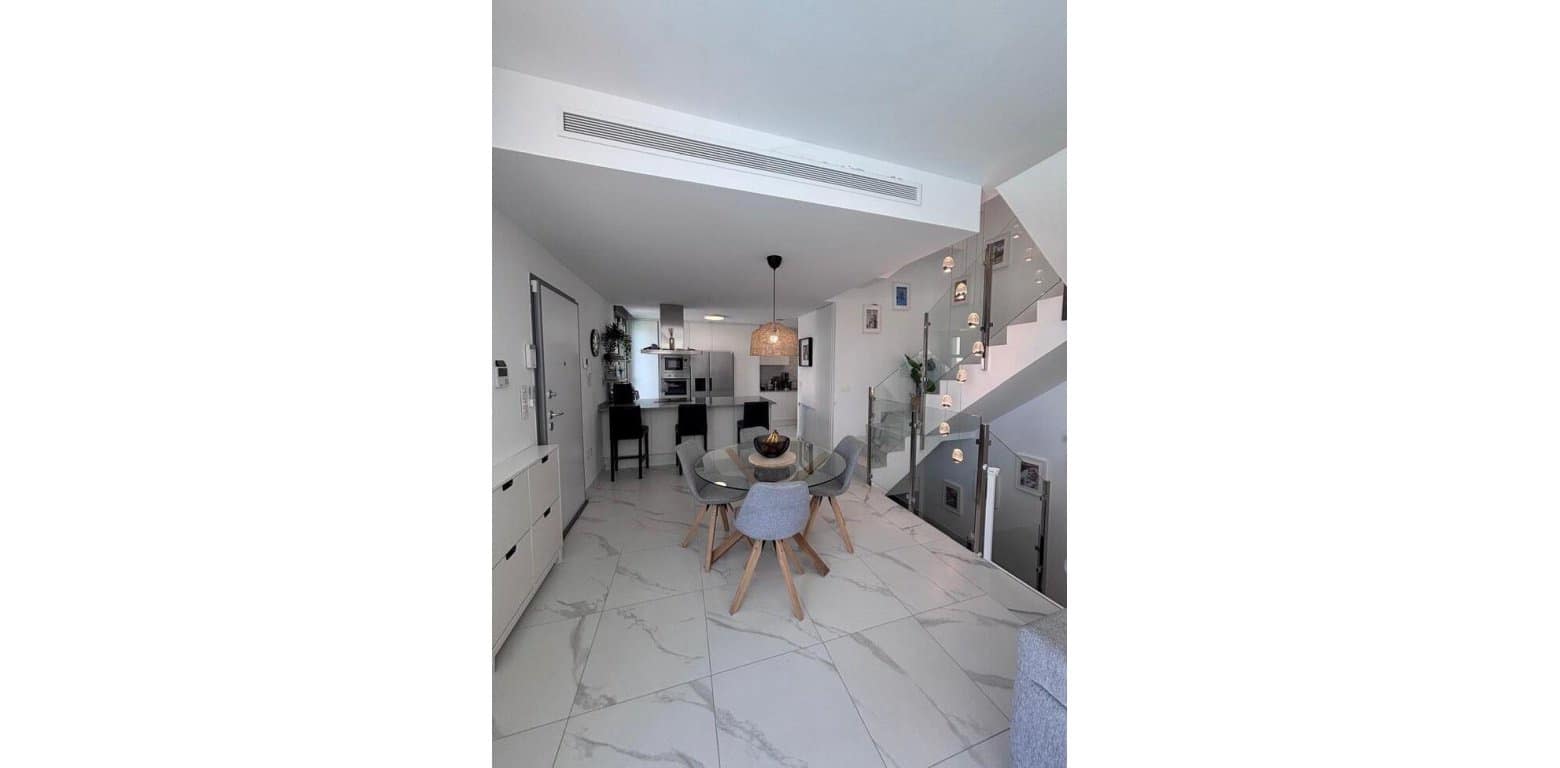 5 makuuhuone Huvila myytävänä paikassa Villamartin - 595 000 € (Ref: 9687356)