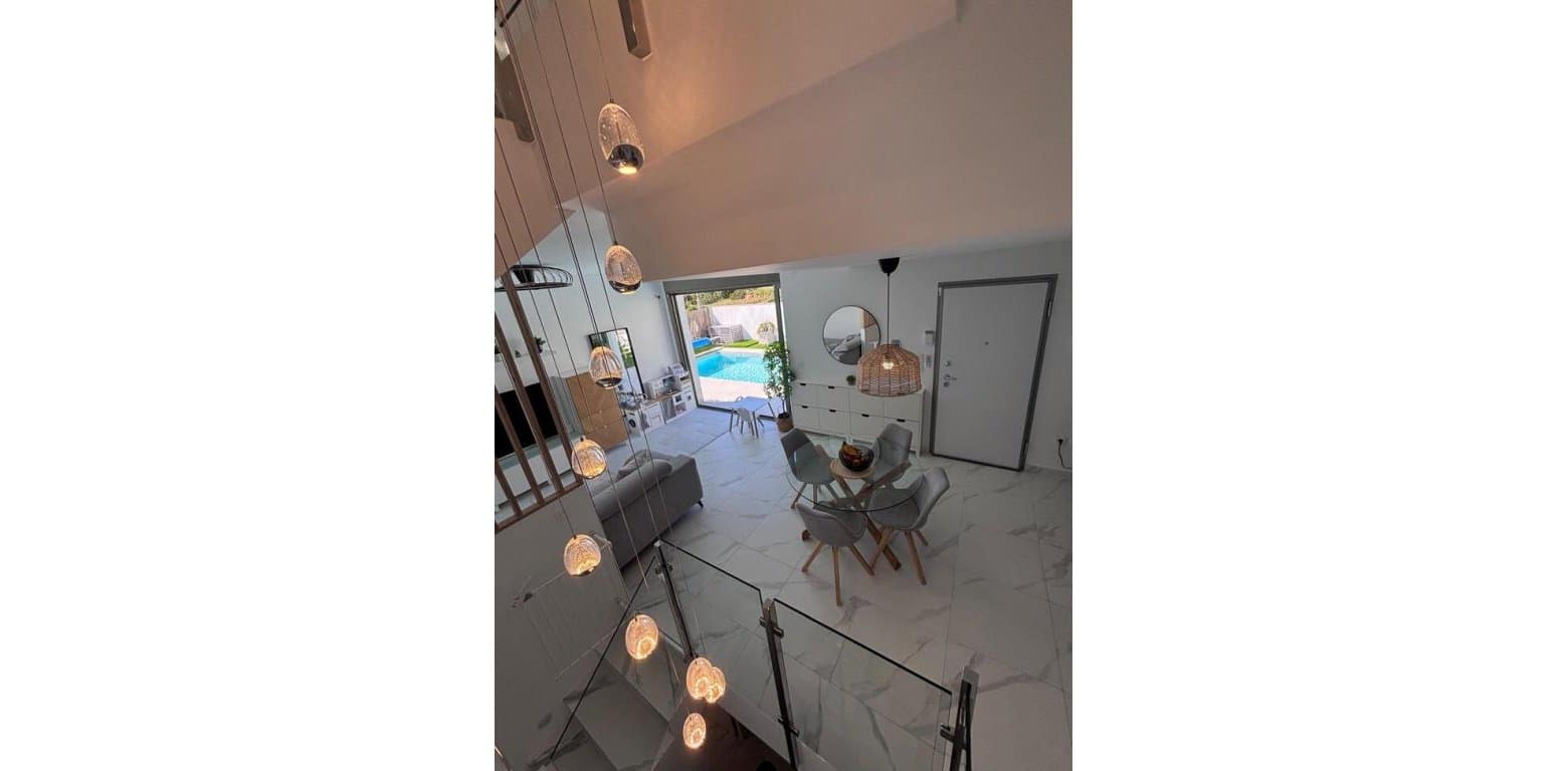 5 makuuhuone Huvila myytävänä paikassa Villamartin - 595 000 € (Ref: 9687356)