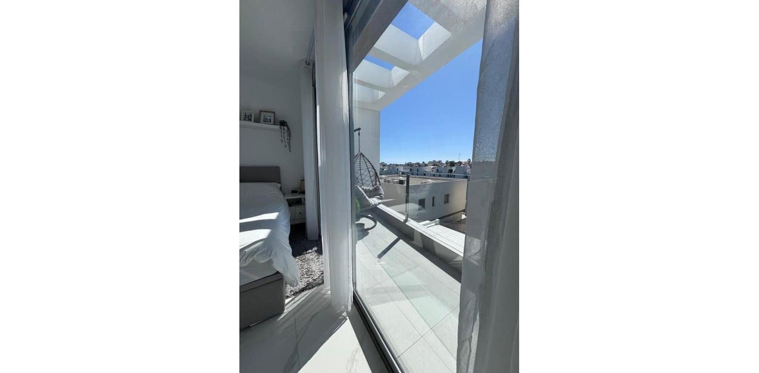 5 makuuhuone Huvila myytävänä paikassa Villamartin - 595 000 € (Ref: 9687356)