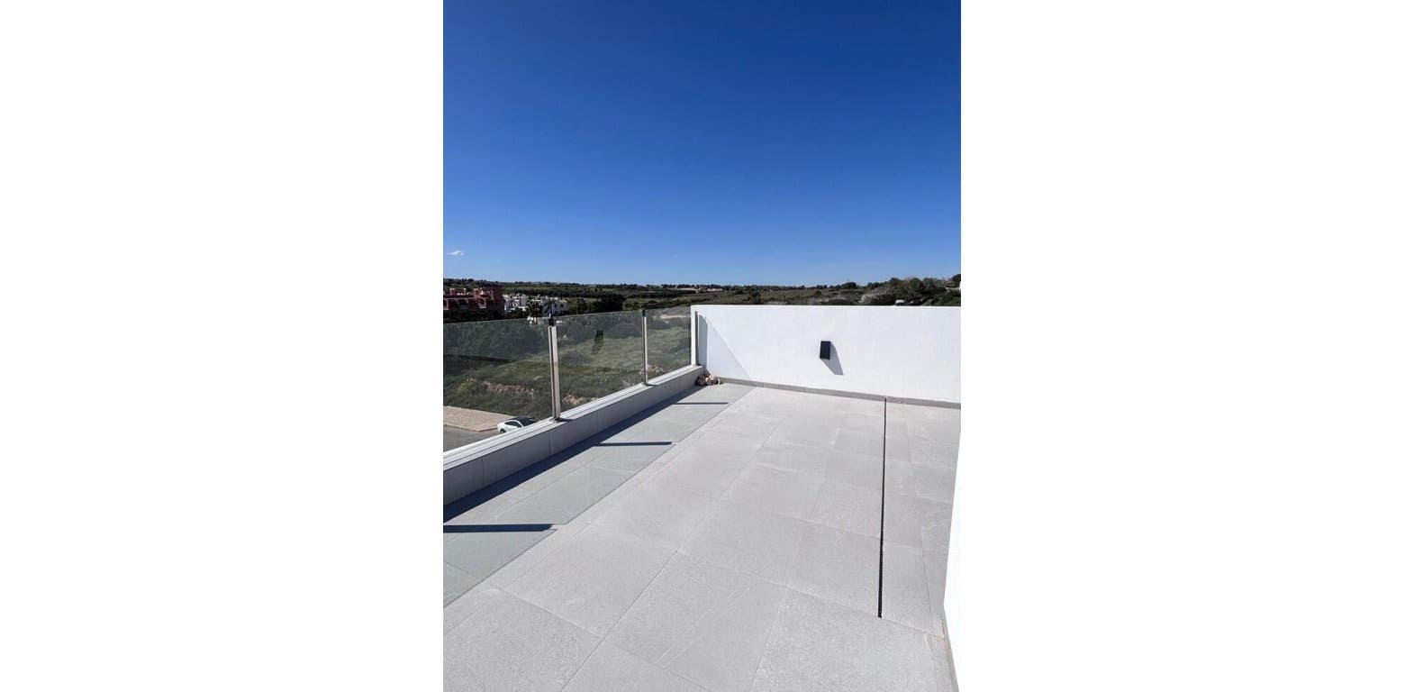 5 makuuhuone Huvila myytävänä paikassa Villamartin - 595 000 € (Ref: 9687356)