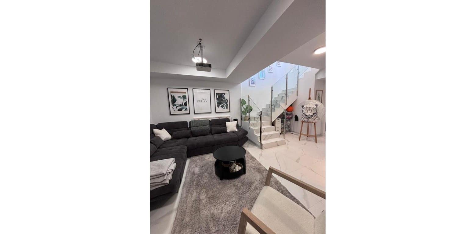 5 makuuhuone Huvila myytävänä paikassa Villamartin - 595 000 € (Ref: 9687356)