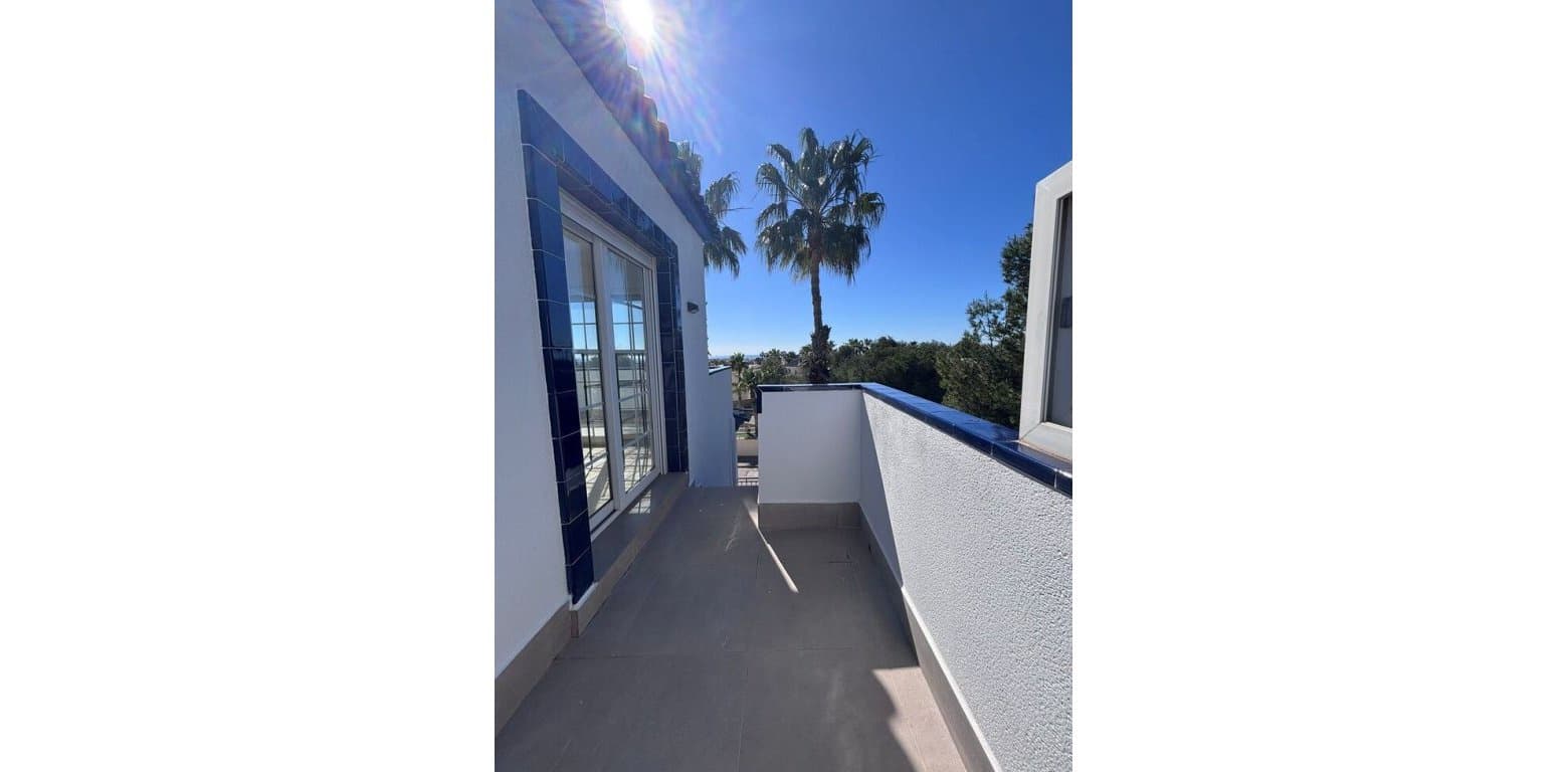 2 bedroom Apartment for sale in Villamartin - € 205,000 (Ref: 9687357)