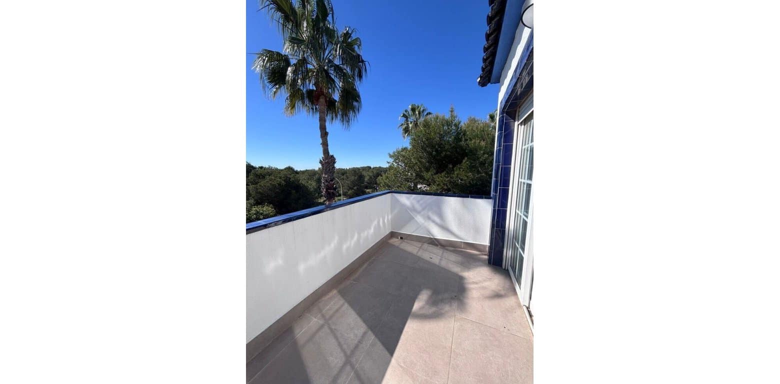 2 bedroom Apartment for sale in Villamartin - € 205,000 (Ref: 9687357)