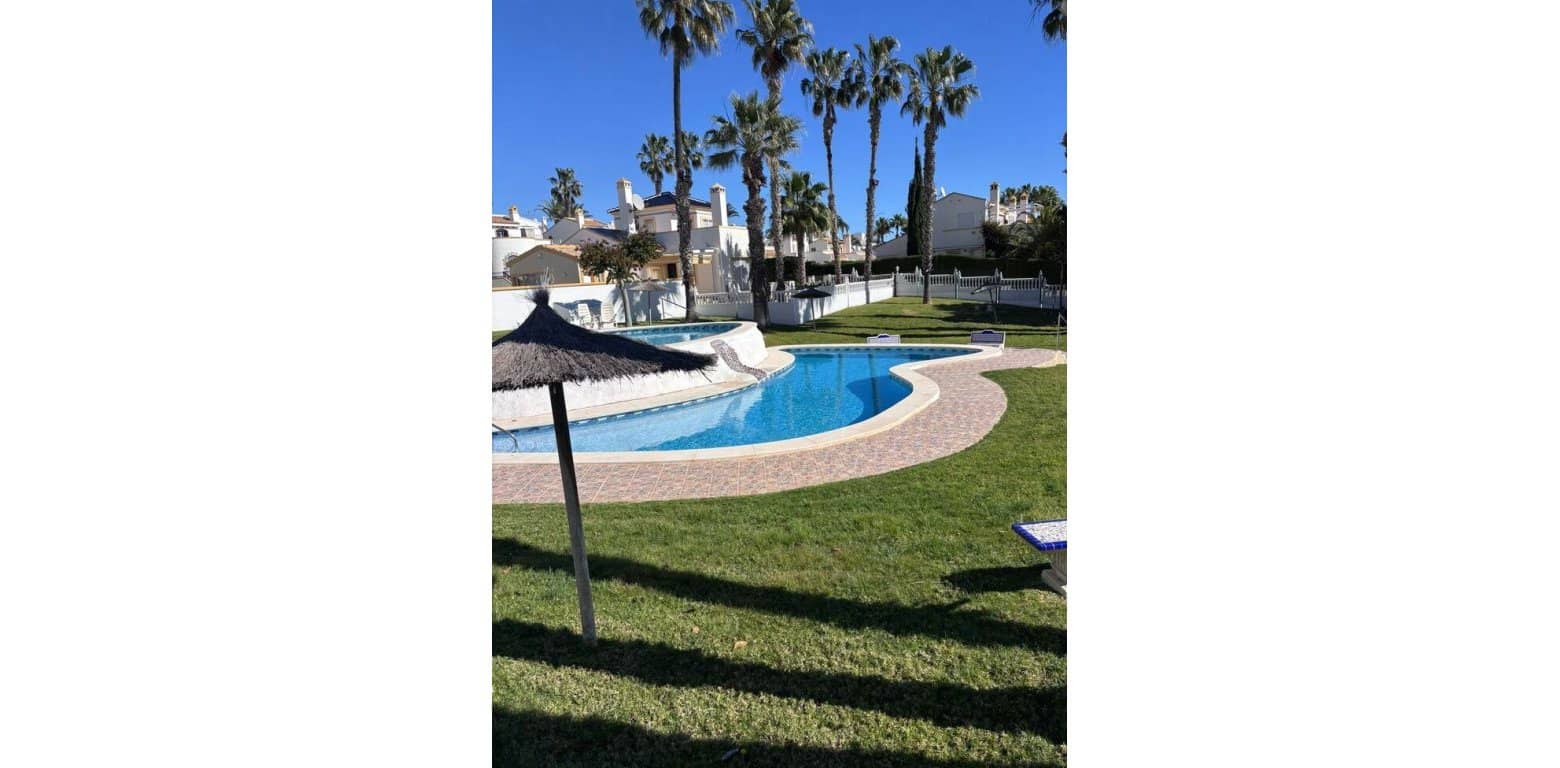 2 bedroom Apartment for sale in Villamartin - € 205,000 (Ref: 9687357)