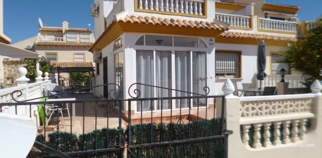 Casa de 3 habitaciones en Playa Flamenca, Orihuela en venta - 299.000 € (Ref: 9691430)