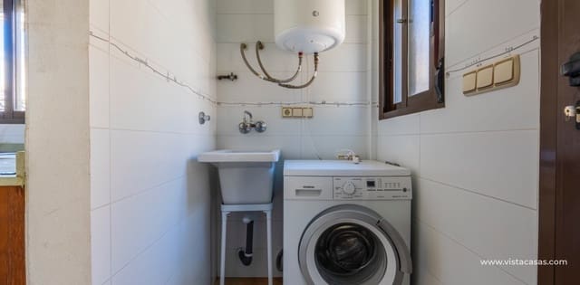 Chalet de 6 habitaciones en Villamartin, Orihuela en venta - 365.000 € (Ref: 9691432)