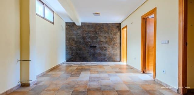 Chalet de 6 habitaciones en Villamartin, Orihuela en venta - 365.000 € (Ref: 9691432)