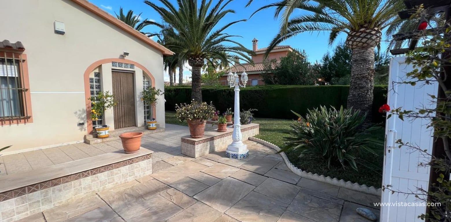 3 bedroom Villa for sale in Cabo Roig - € 790,000 (Ref: 9691440)