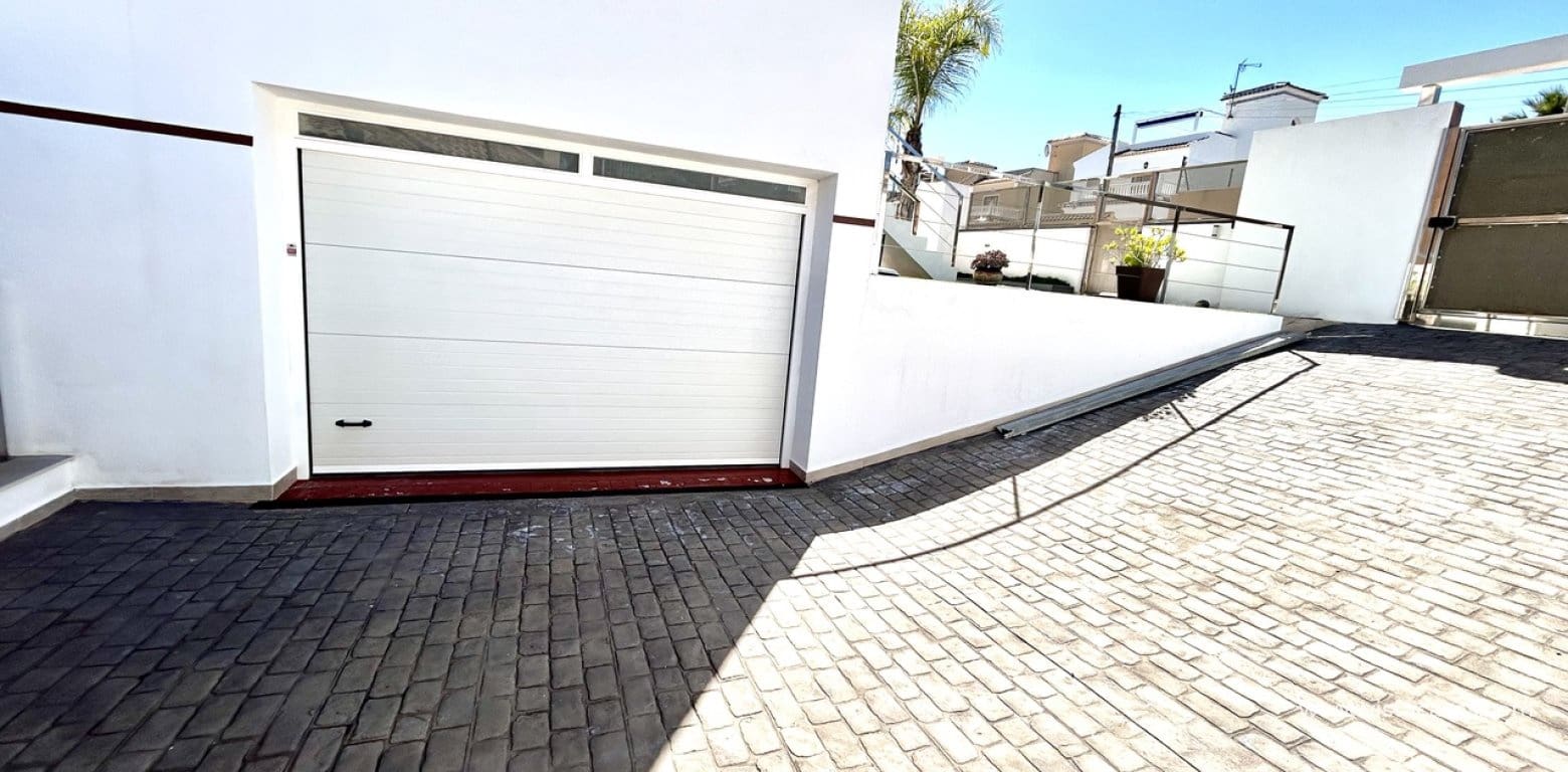 3 quarto Moradia para venda em Villamartin - 550 000 € (Ref: 9691441)