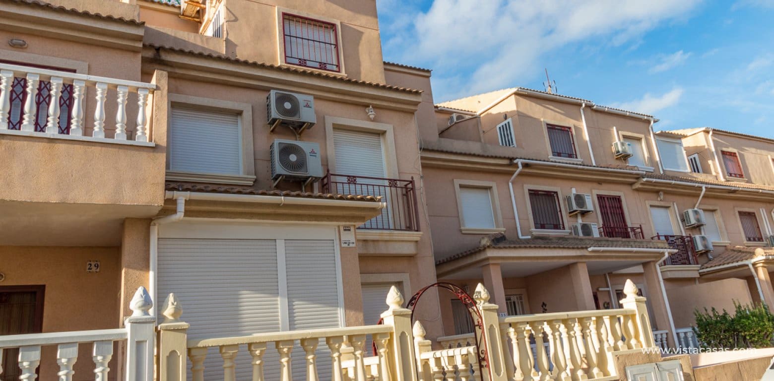 3 soveværelse Byhus til salg i Playa Flamenca - € 189.000 (Ref: 9696636)