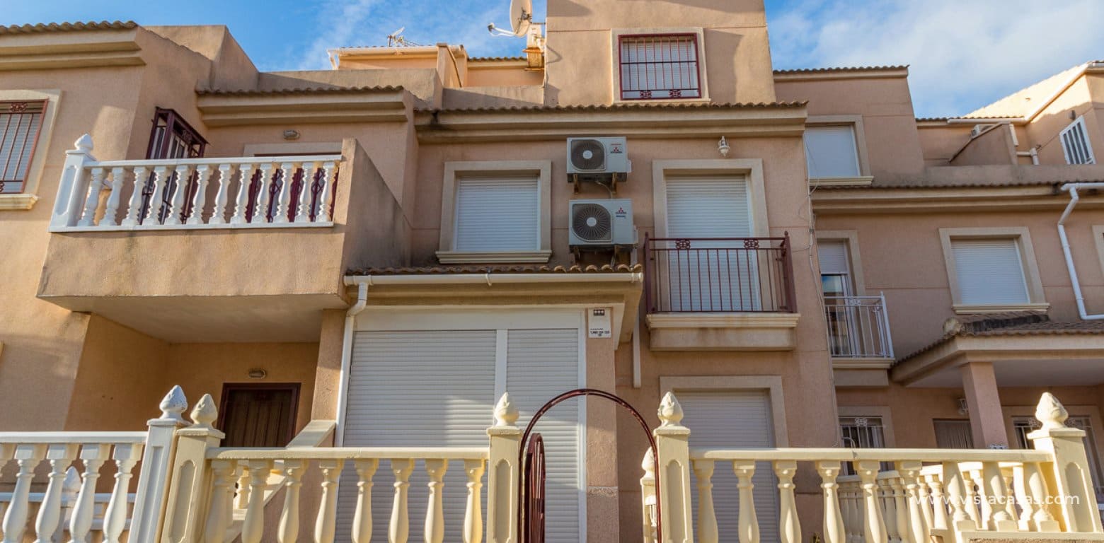 3 soveværelse Byhus til salg i Playa Flamenca - € 189.000 (Ref: 9696636)
