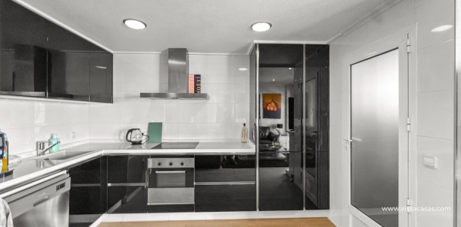 2 bedroom Apartment for sale in Villamartin - € 195,000 (Ref: 9703271)