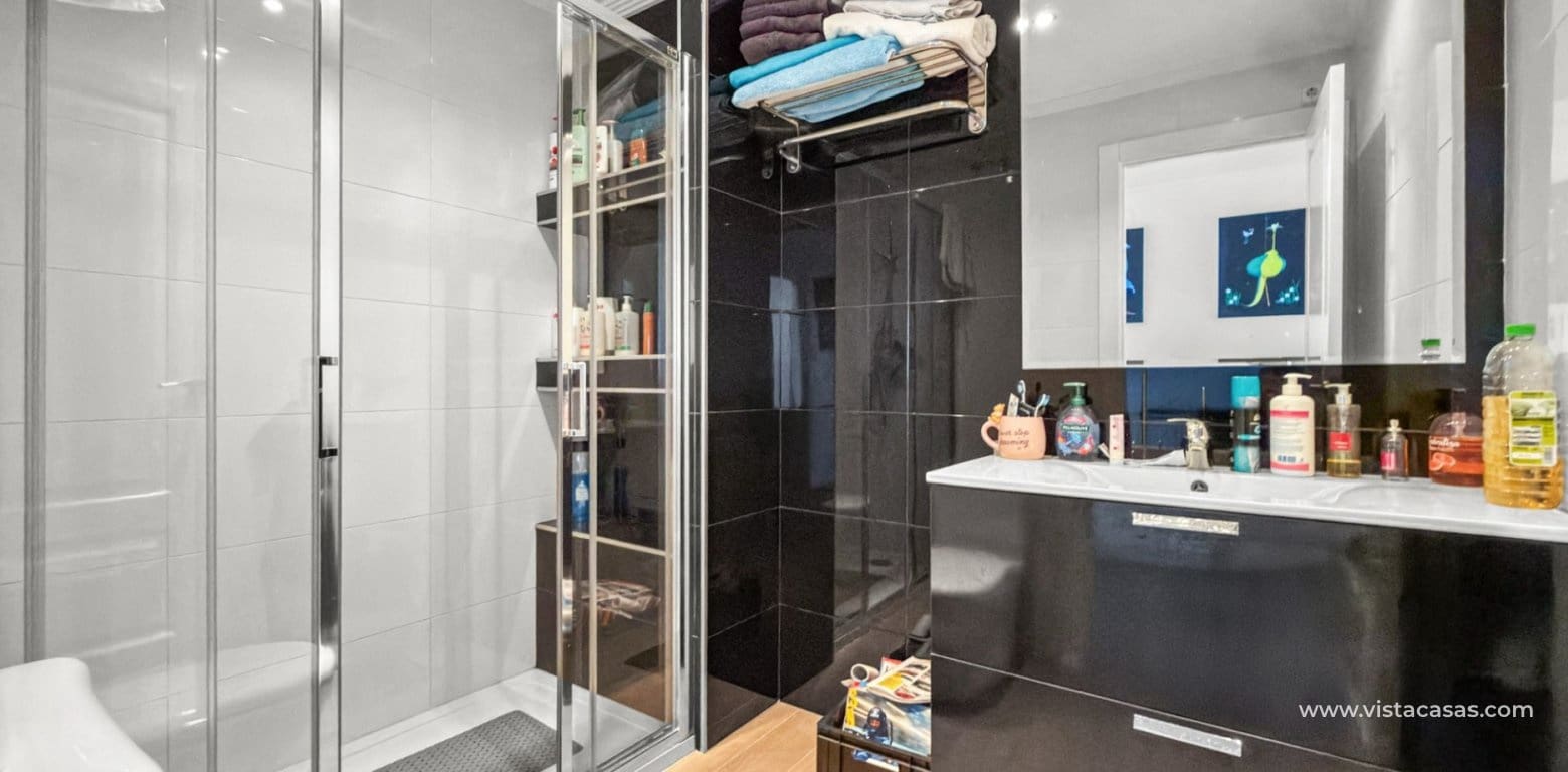 2 bedroom Apartment for sale in Villamartin - € 195,000 (Ref: 9703271)