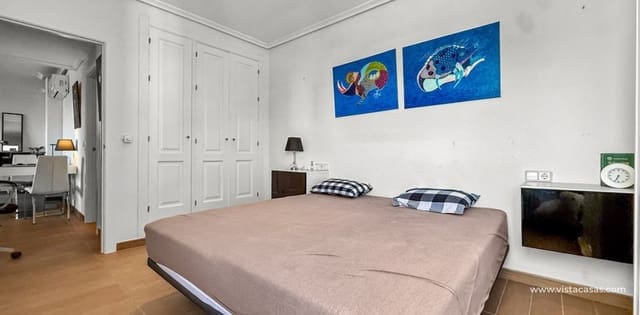 Apartamento de 2 habitaciones en Villamartin, Orihuela en venta - 195.000 € (Ref: 9703271)