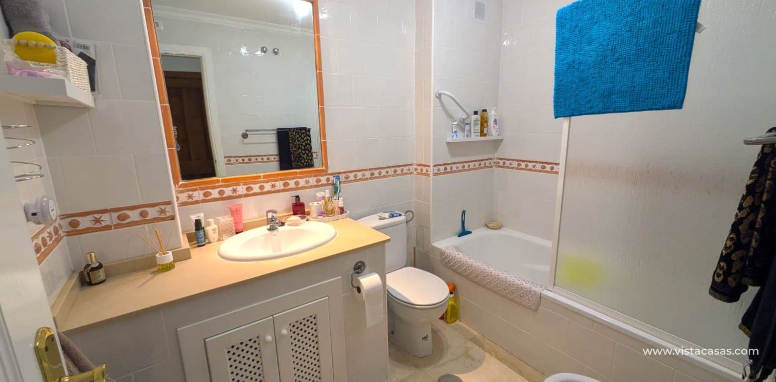 Apartamento de 2 habitaciones en Playa Flamenca en venta - 178.500 € (Ref: 9703274)