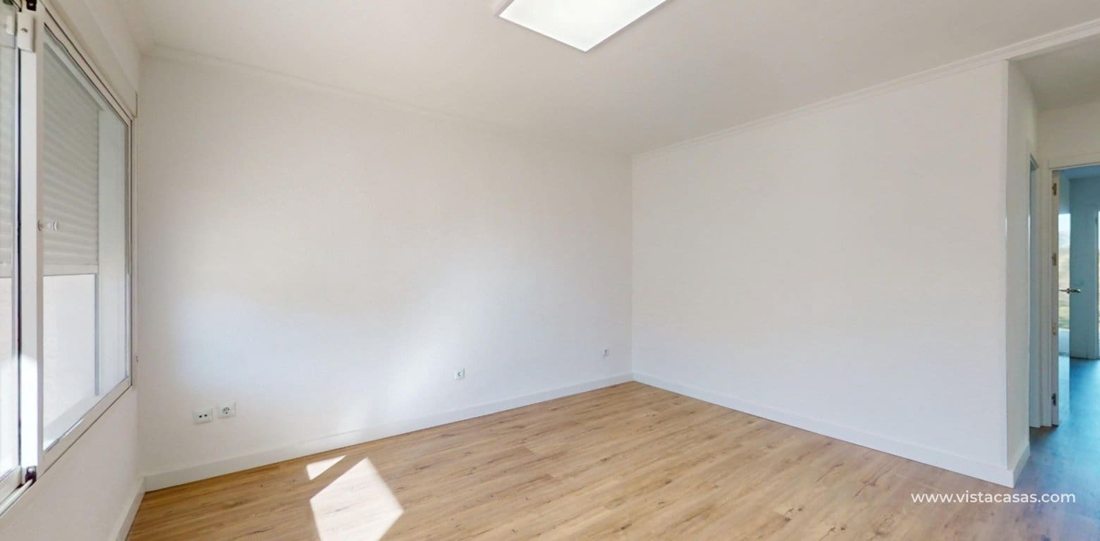 2 bedroom Apartment for sale in Villamartin - € 225,000 (Ref: 9713233)