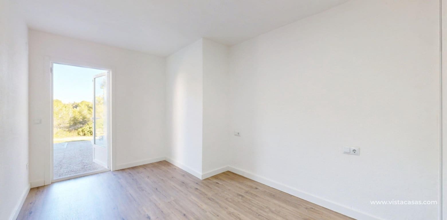 2 bedroom Apartment for sale in Villamartin - € 225,000 (Ref: 9713233)