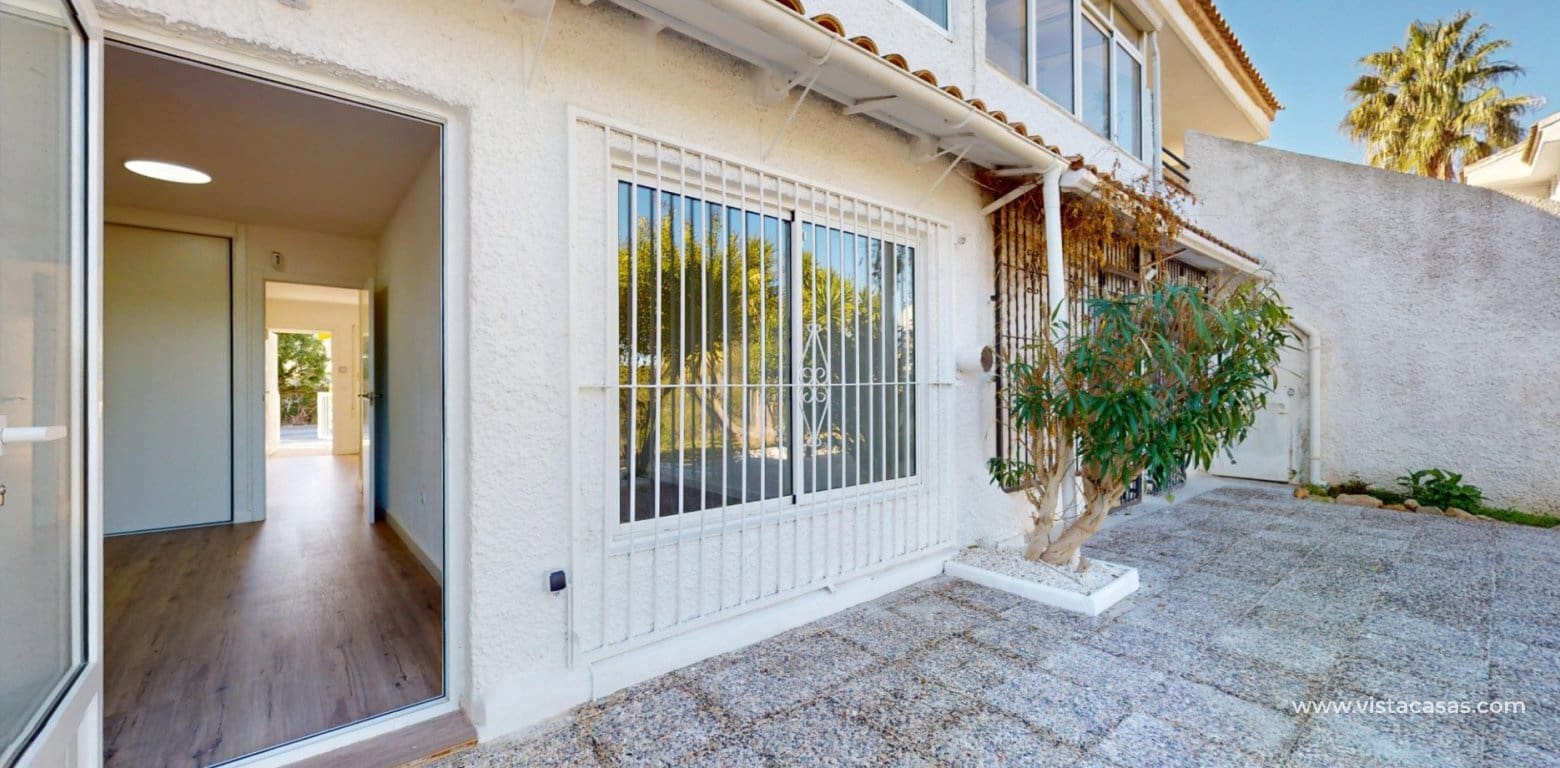 2 bedroom Apartment for sale in Villamartin - € 225,000 (Ref: 9713233)