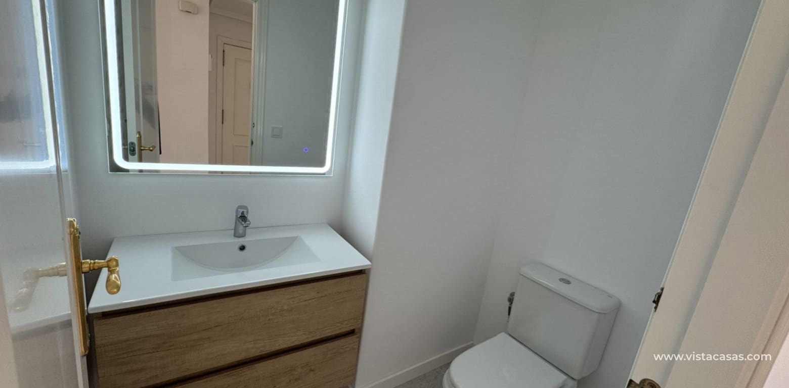 2 bedroom Apartment for sale in Villamartin - € 249,000 (Ref: 9715357)