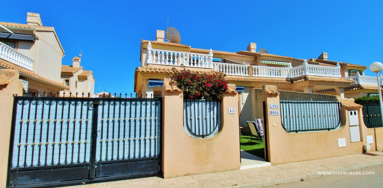 Casa de 3 habitaciones en Playa Flamenca en venta con piscina - 249.950 € (Ref: 9716669)