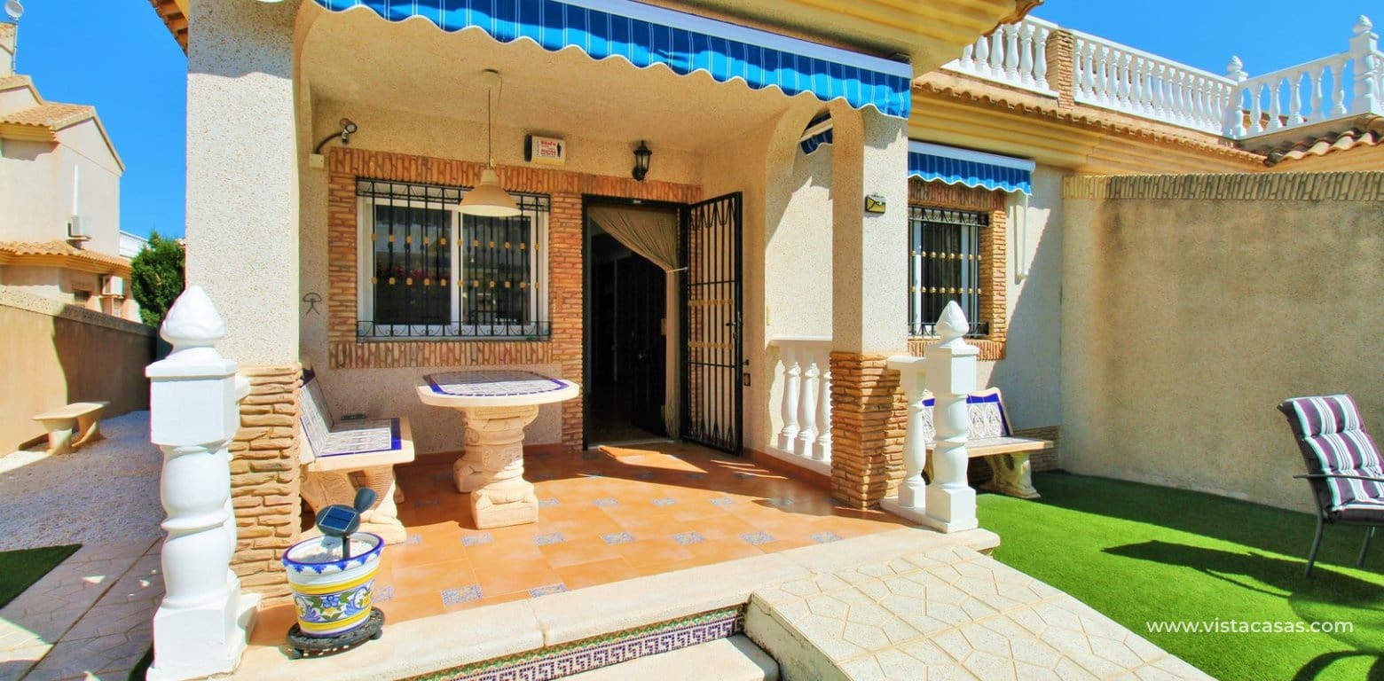 Casa de 3 habitaciones en Playa Flamenca en venta con piscina - 249.950 € (Ref: 9716669)