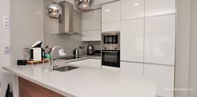 3 soverom Villa til salgs i Villamartin, Orihuela med svømmebasseng - € 375 000 (Ref: 9719309)