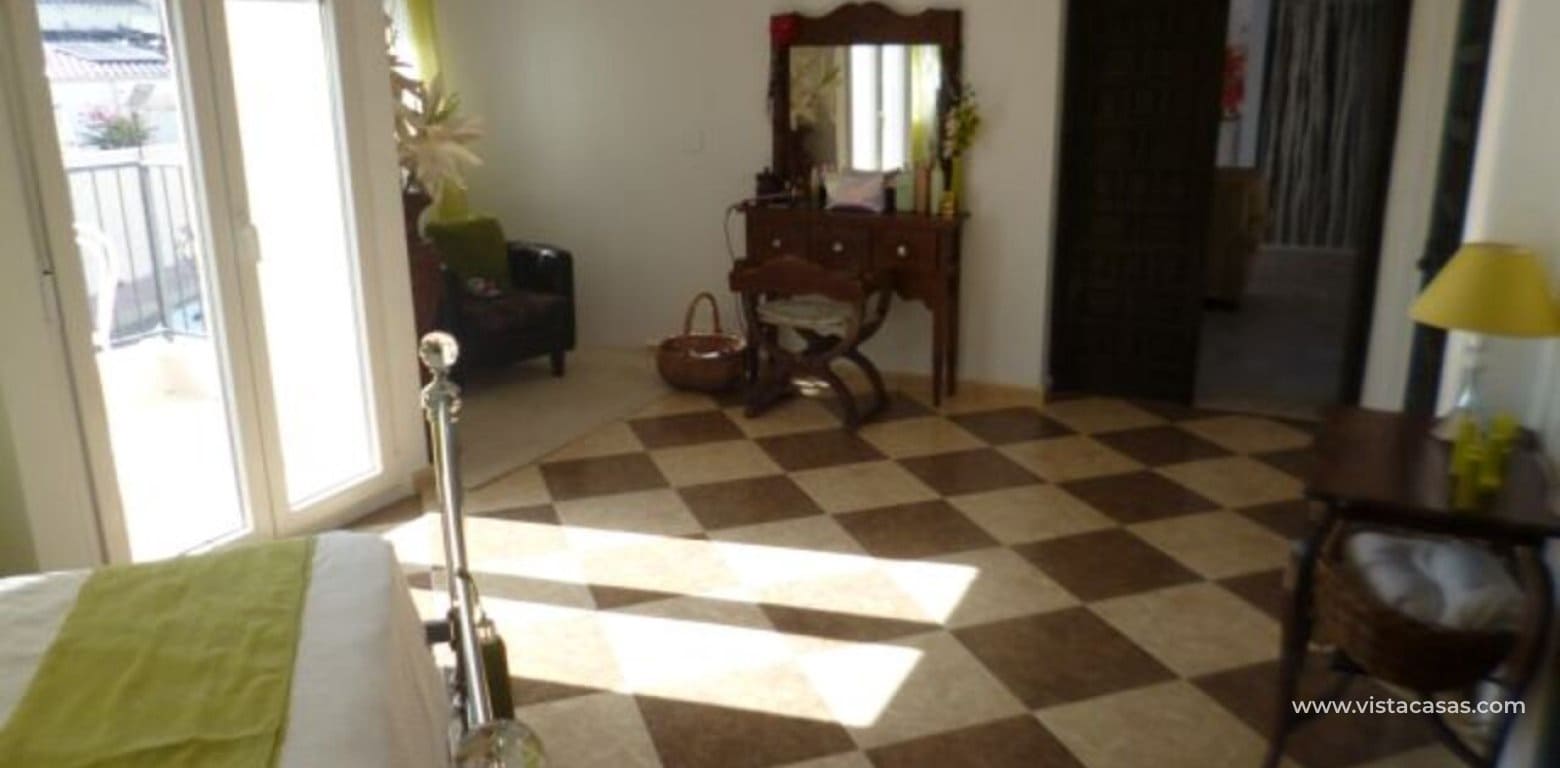 5 Zimmer Villa zu verkaufen in Villamartin - 449.000 € (Ref: 9723514)