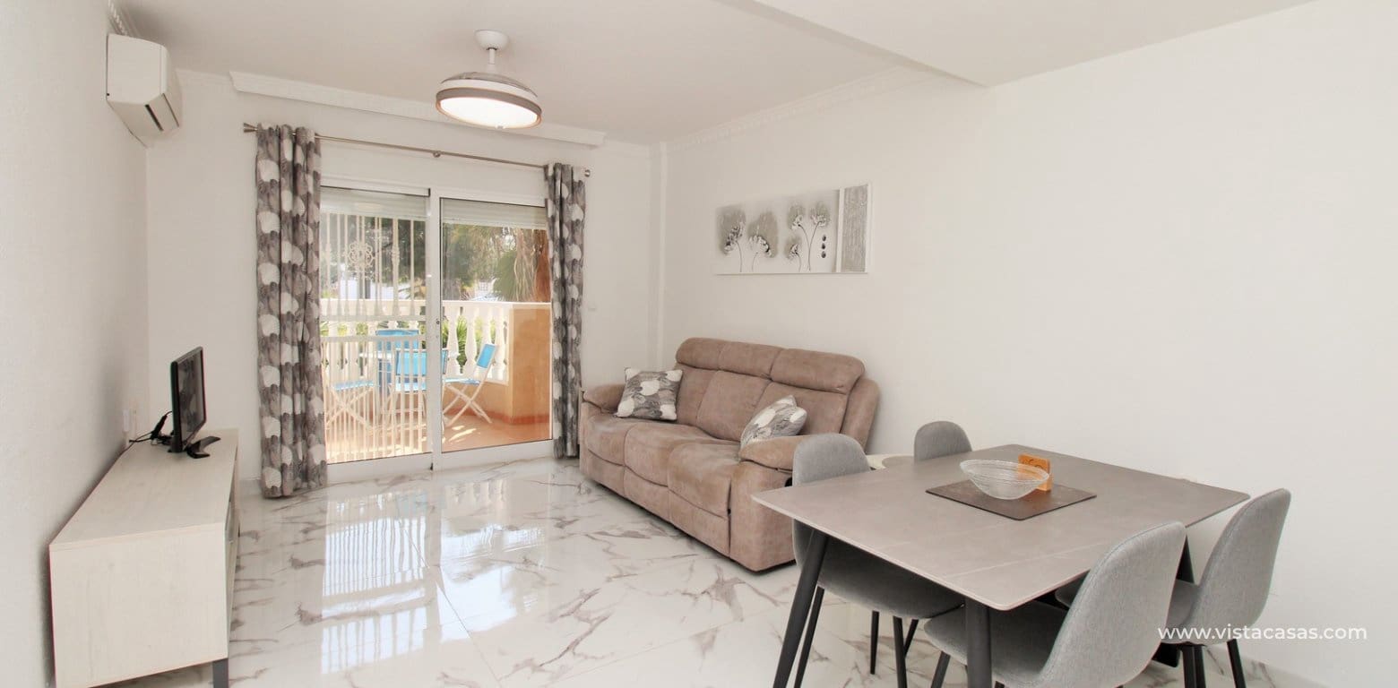 2 Zimmer Haus zu verkaufen in Villamartin mit Pool - 169.000 € (Ref: 9724993)