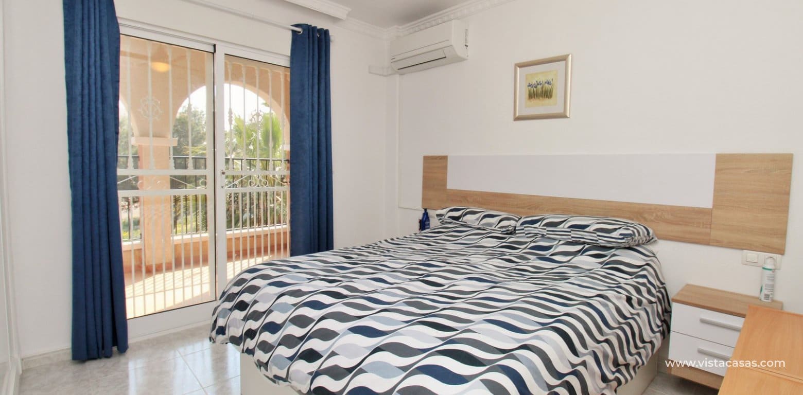 2 Zimmer Haus zu verkaufen in Villamartin mit Pool - 169.000 € (Ref: 9724993)