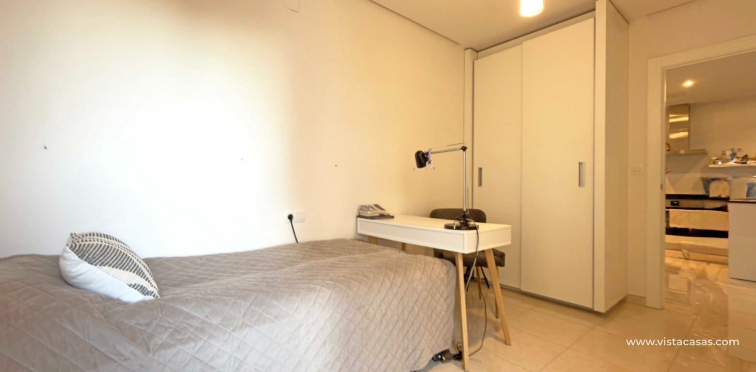 2 bedroom Apartment for sale in Villamartin - € 220,000 (Ref: 9727528)