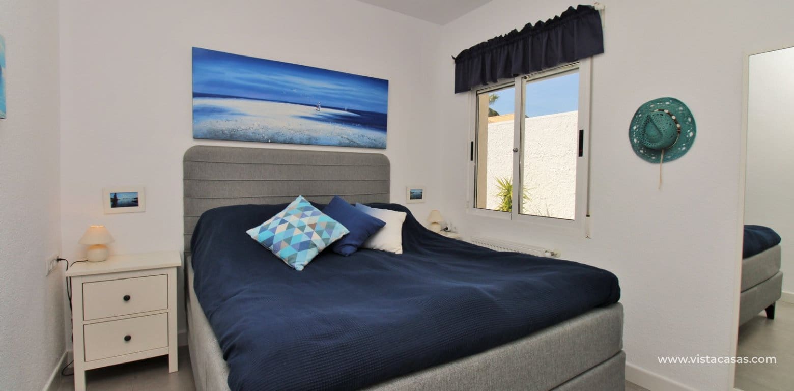 3 slaapkamer Villa te koop in Villamartin met zwembad - € 499.000 (Ref: 9729514)