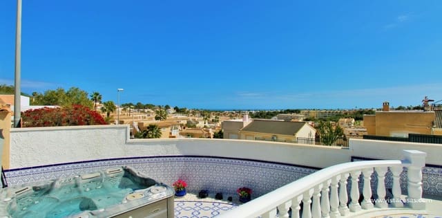 3 slaapkamer Villa te koop in Villamartin, Orihuela met zwembad - € 499.000 (Ref: 9729514)