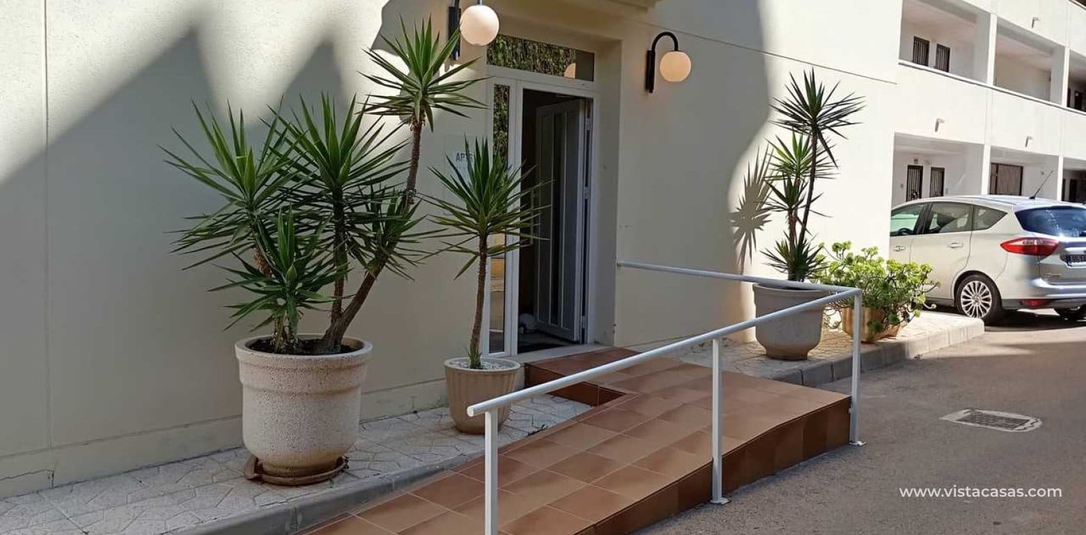 2 slaapkamer Appartement te koop in Villamartin - € 174.000 (Ref: 9735959)