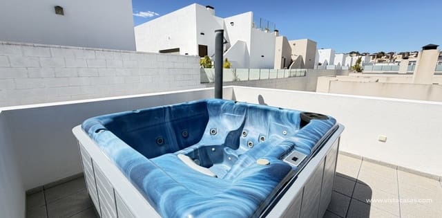 Chalet de 3 habitaciones en Villamartin, Orihuela en venta - 460.000 € (Ref: 9739100)