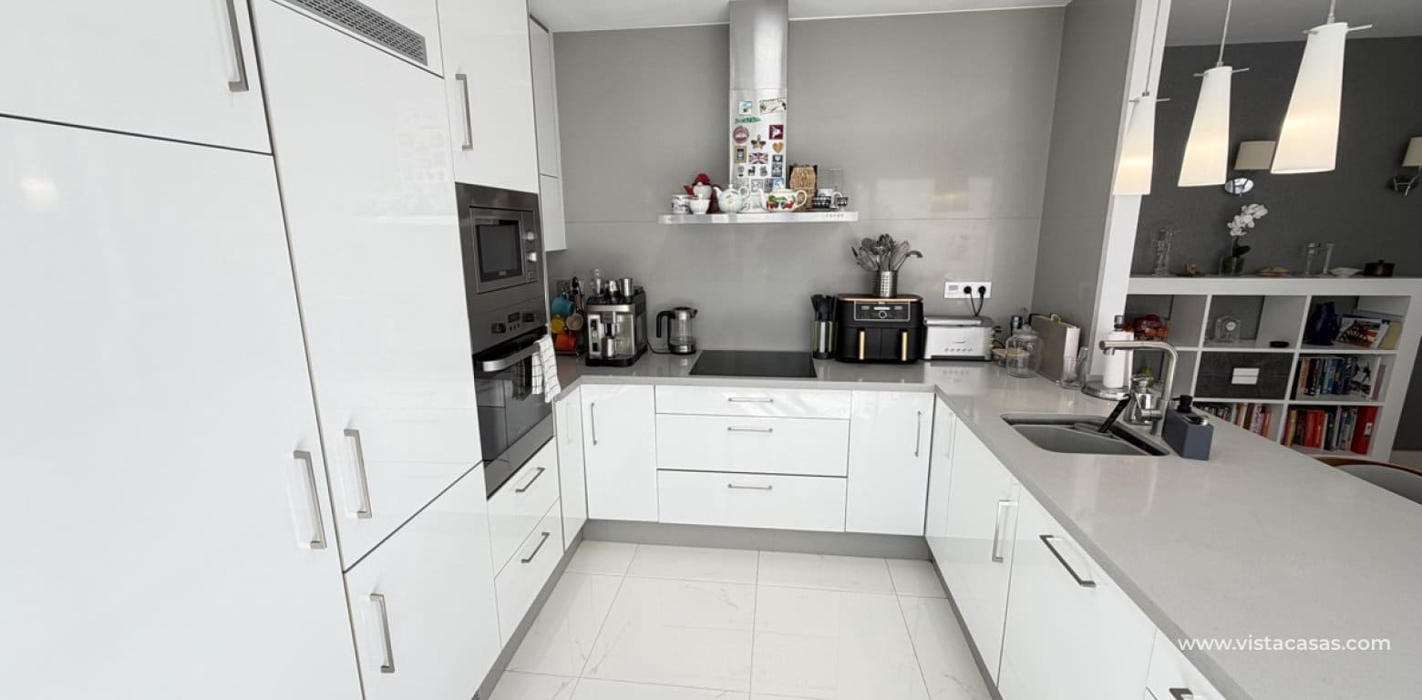 3 bedroom Villa for sale in Villamartin - € 460,000 (Ref: 9739100)