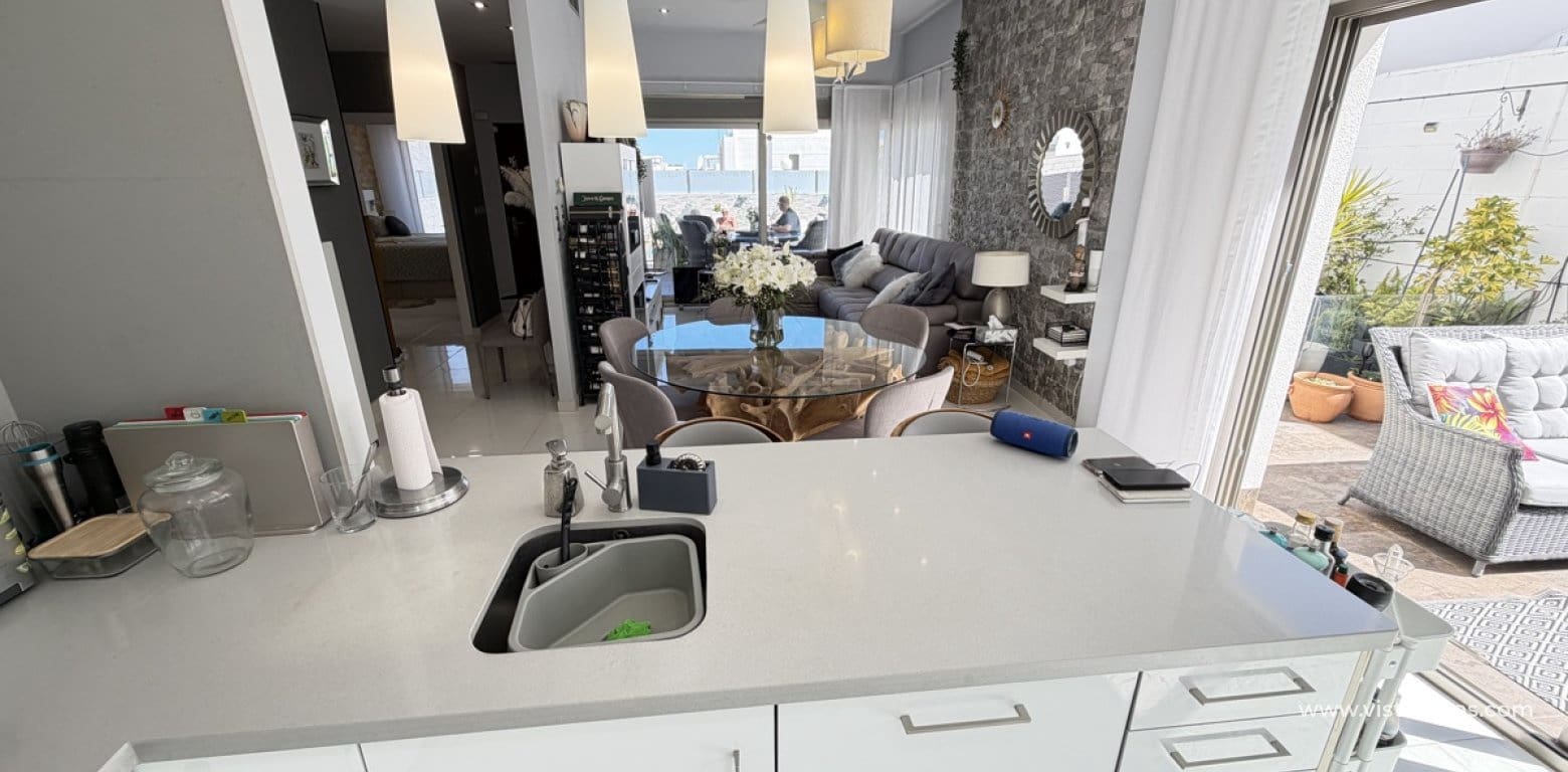 3 bedroom Villa for sale in Villamartin - € 460,000 (Ref: 9739100)