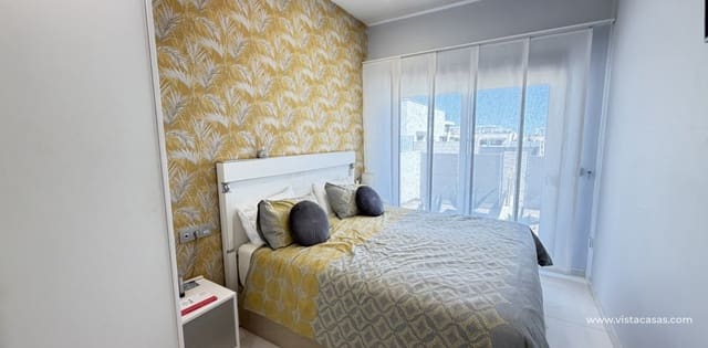 Chalet de 3 habitaciones en Villamartin, Orihuela en venta - 460.000 € (Ref: 9739100)