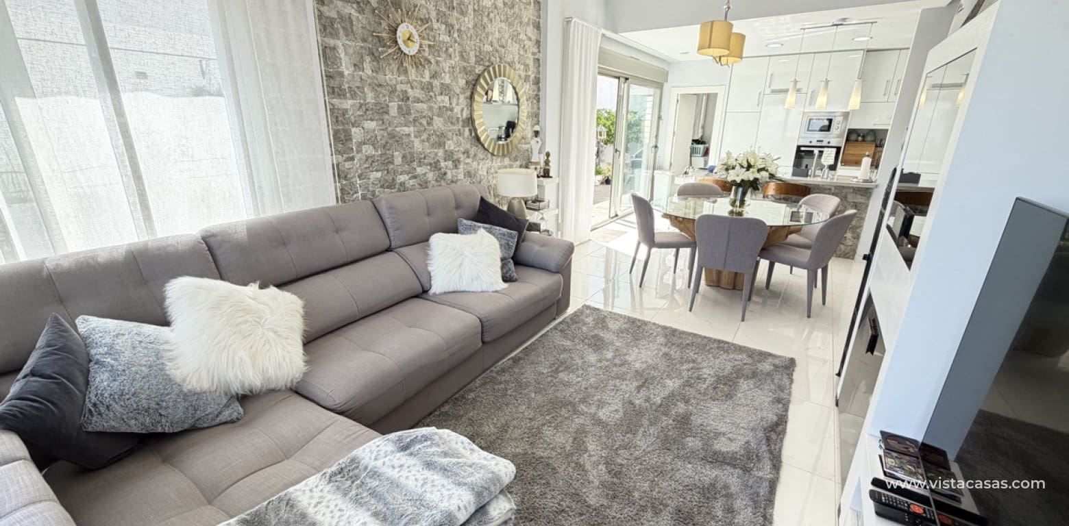 3 bedroom Villa for sale in Villamartin - € 460,000 (Ref: 9739100)