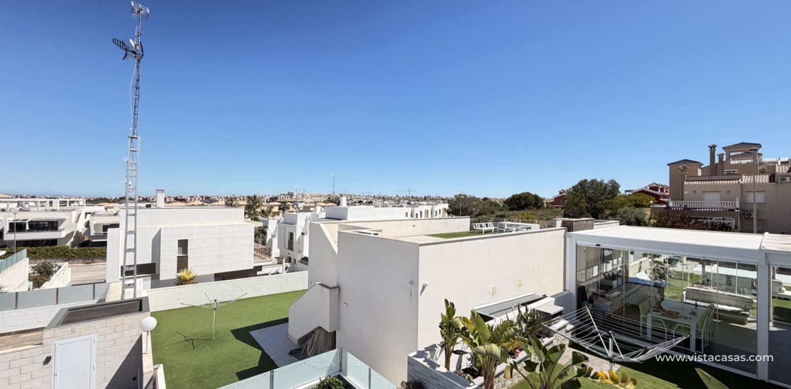 3 bedroom Villa for sale in Villamartin - € 460,000 (Ref: 9739100)