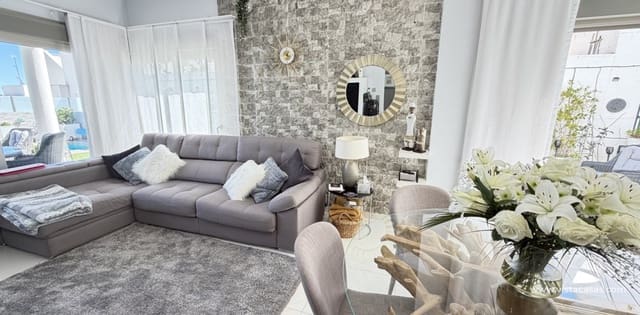 Chalet de 3 habitaciones en Villamartin, Orihuela en venta - 460.000 € (Ref: 9739100)