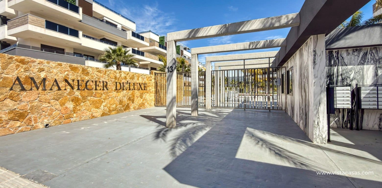 3 bedroom Apartment for sale in Playa Flamenca - € 450,000 (Ref: 9742160)