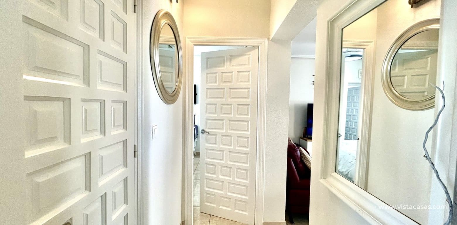 Chalet de 2 habitaciones en Villamartin en venta - 390.000 € (Ref: 9742163)