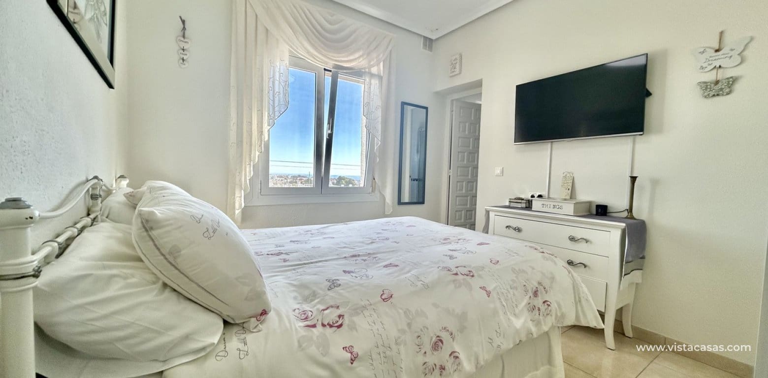 Chalet de 2 habitaciones en Villamartin en venta - 390.000 € (Ref: 9742163)