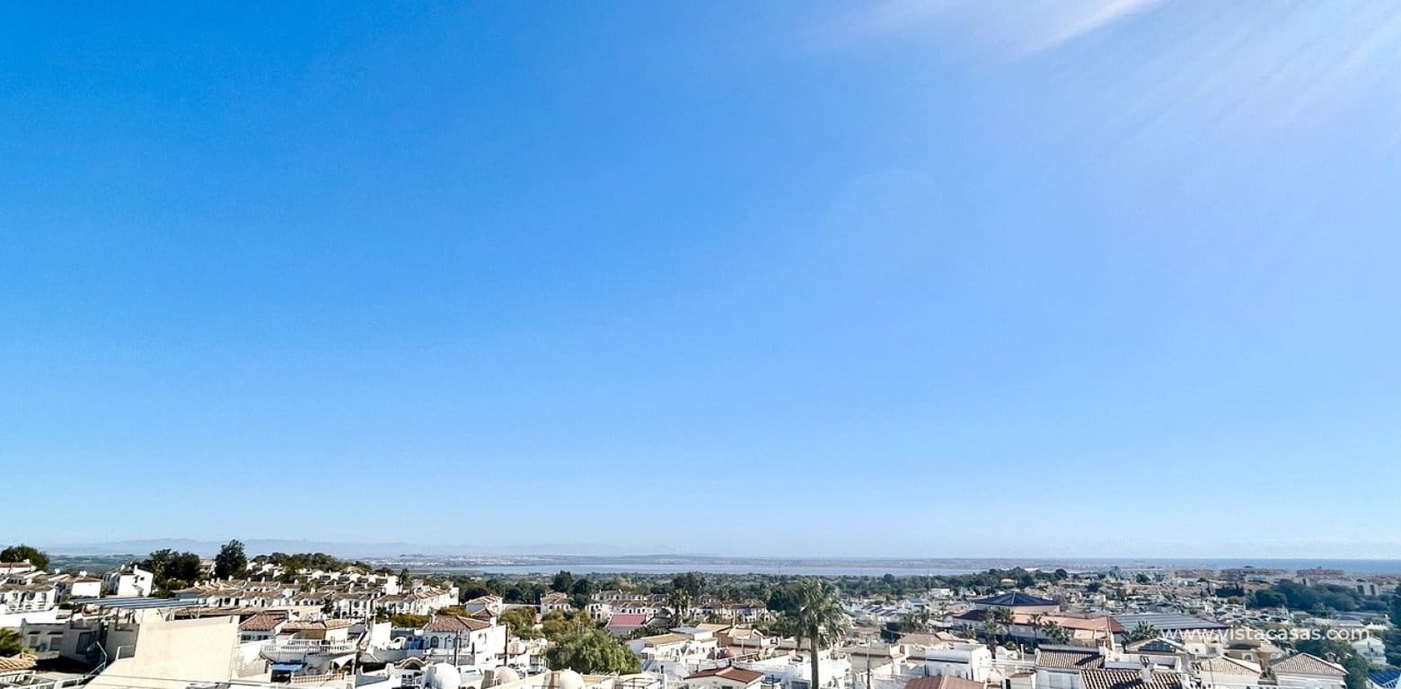 Chalet de 2 habitaciones en Villamartin en venta - 390.000 € (Ref: 9742163)