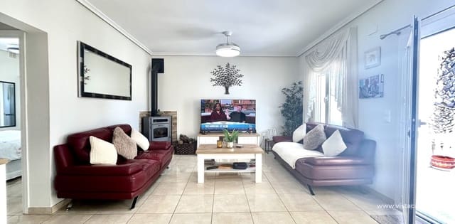 Chalet de 2 habitaciones en Villamartin, Orihuela en venta - 390.000 € (Ref: 9742163)